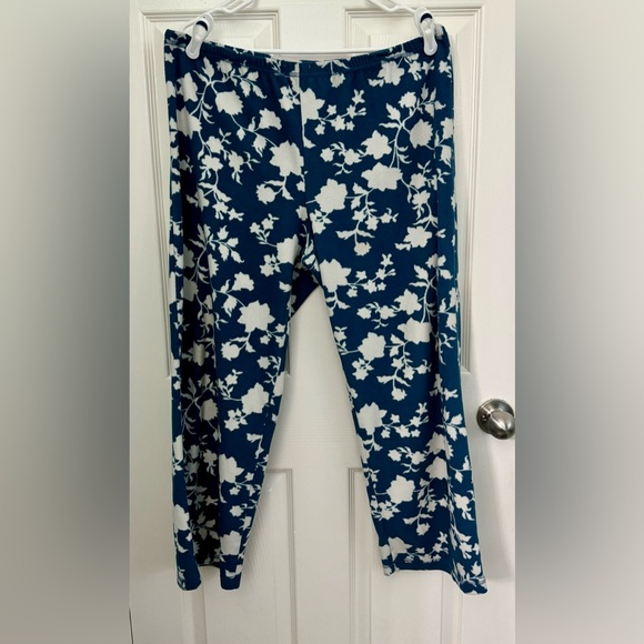 Ladies Pajamas by Nicole Miller New York - Picture 14 of 15